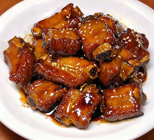 Hong Shao Pai Gu (Red-Braised Pork Ribs)